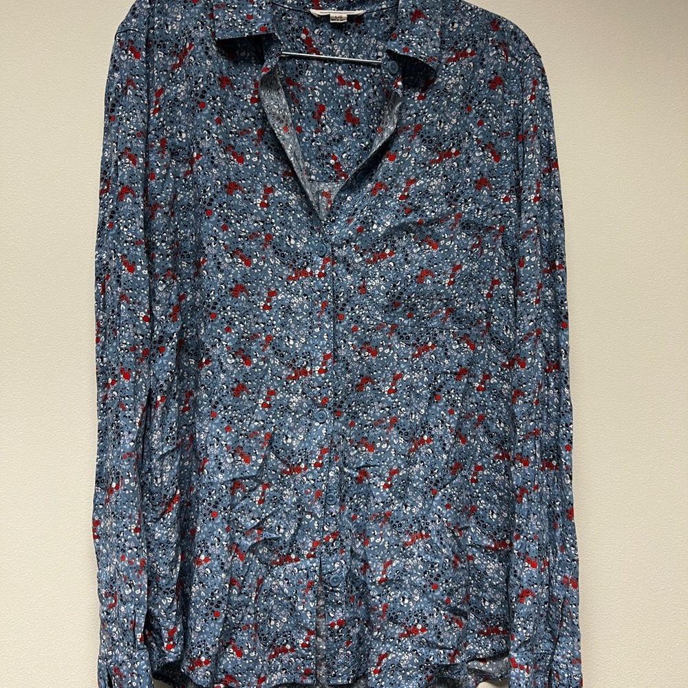beachlunchlounge Blue and Red Floral Women's Button Down Shirt
